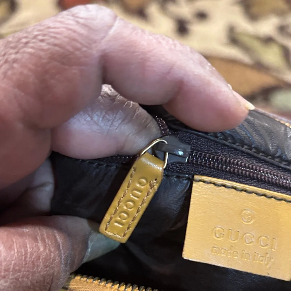 Gucci Beige and Red Stripe Satchel with Yellow Accents - Picture 5 of 14